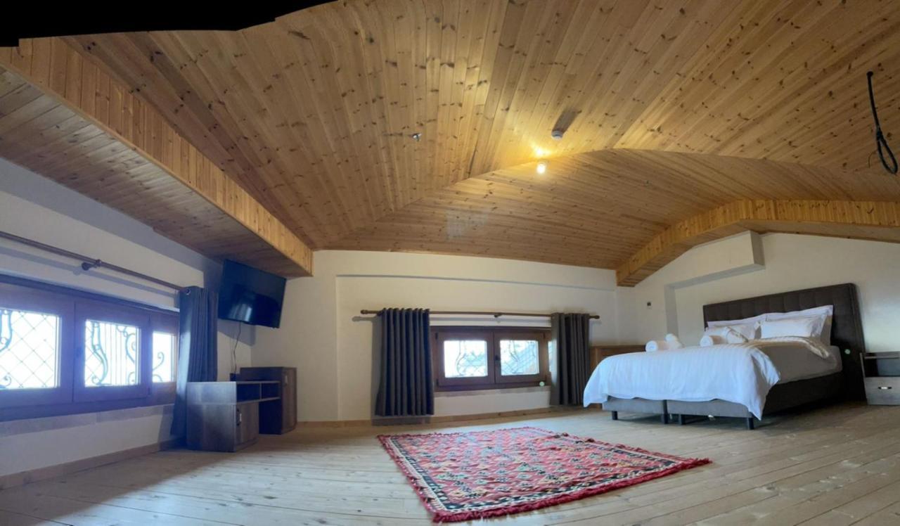 Hotel Kroi Near Castle Entrance Castle And Town View Krujë Екстериор снимка